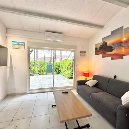 Maison De La Pinede, 7 Pers + Terrasse Дом отдыха Агд